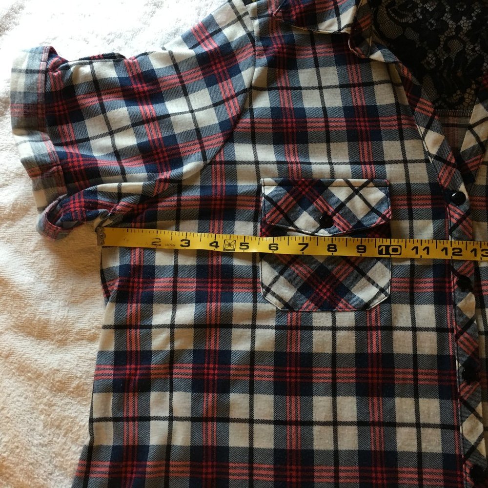 blouse - Picture 7 of 12
